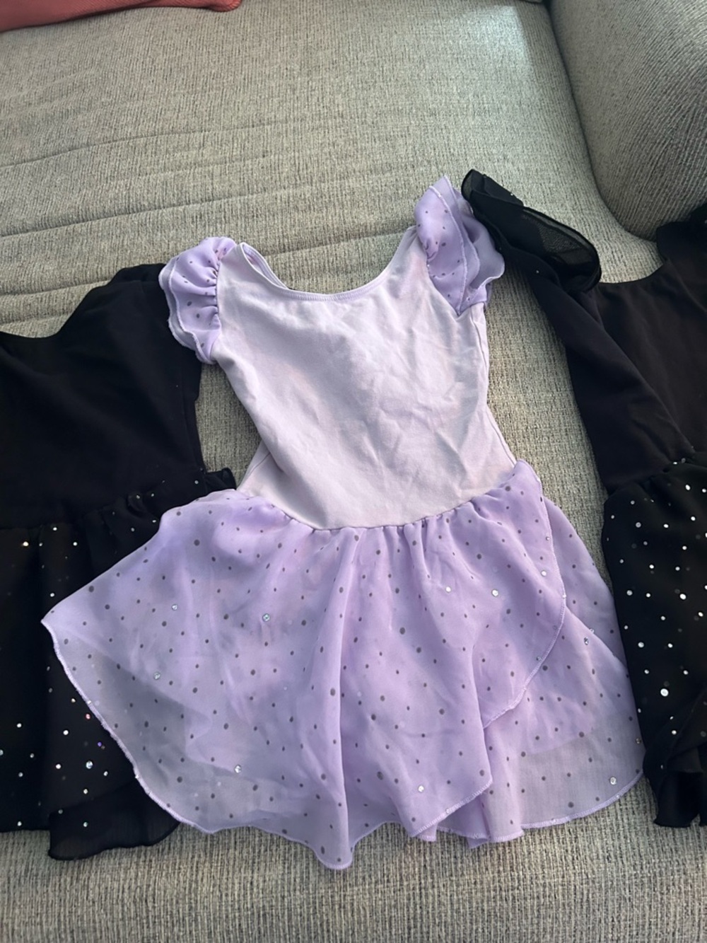 Lot of 3 girls dance outfits ranging size 130-140 - Picture 4 of 7